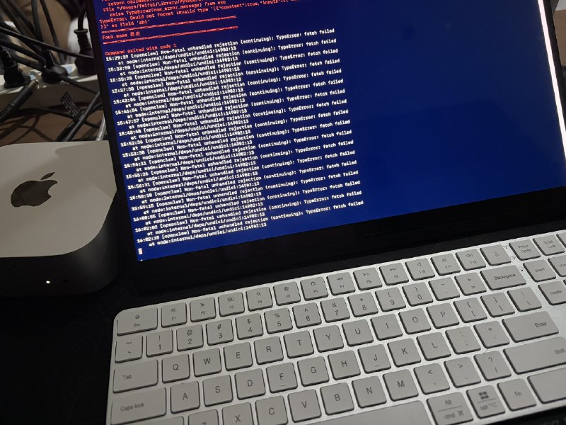最近看到clawdbot，感觉ai真的开始在改变生活了，马上买了mac mini来，鼓捣了一个小时终于部署上了，然后调教了一天，从一开始的不愿意帮我交易加密货币，到后边会主动问我要不要他帮忙交易，目前已经在自动帮我做合约了，我有一个大胆的想法，让它自己创建一个钱包，不告诉我私钥，然后我给它0.1BNB，让他自己去在蝴蝶🦋平台发一个币，名字头像这些由它自己决定，然后设置3%税收到它的钱包，后续它就自己用税收去链上做合约，或者枯坐打土狗，这些钱全部由它自由安排，每周赚的钱又用来回购它发行的这个meme 币.也准备给它注册一个推特，让它全权接管，去运营营销这个meme币.目前已经调教成功了，只需要给它钱包转0.1BNB，它就能自己去做这些事，我在犹豫要不要这样做.最近看到clawdbot，感觉ai真的开始在改变生活了，马上买了mac mini来，鼓捣了一个小时终于部署上了，然后调教了一天，从一开始的不愿意帮我交易加密货币，到后边会主动问我要不要他帮忙交易，目前已经在自动帮我做合约了，我有一个大胆的想法，让它自己创建一个钱包，不告诉我私钥，然后我给它0.1BNB，让他自己去在蝴蝶🦋平台发一个币，名字头像这些由它自己决定，然后设置3%税收到它的钱包，后续它就自己用税收去链上做合约，或者枯坐打土狗，这些钱全部由它自由安排，每周赚的钱又用来回购它发行的这个meme 币.也准备给它注册一个推特，让它全权接管，去运营营销这个meme币.目前已经调教成功了，只需要给它钱包转0.1BNB，它就能自己去做这些事，我在犹豫要不要这样做.