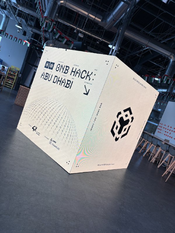 听说 @BNBCHAIN 的 Nina 弄了个大巴开了两个小时，把BBW上的 builder， mentor和investor 都拉到园区了？是真的